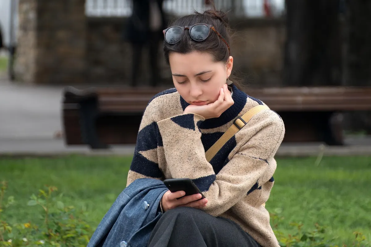 How to Use Passkeys and Biometrics for Safer Online Banking